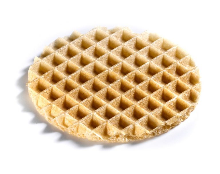 Crunchy round wafer leaves